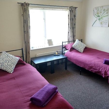 Rowe Gardens - Self Catering - Guesthouse Style - Comfortable Twin Or Double Rooms - Quiet Residential Area Workington Buitenkant foto