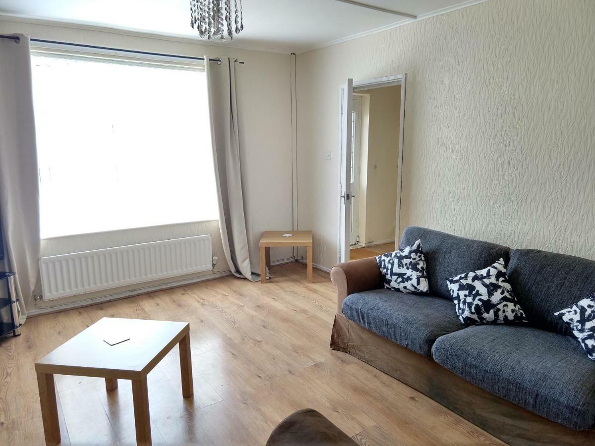 Rowe Gardens - Self Catering - Guesthouse Style - Comfortable Twin Or Double Rooms - Quiet Residential Area Workington Buitenkant foto