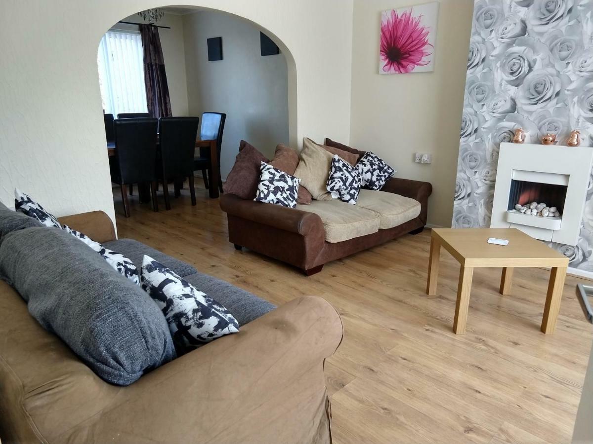 Rowe Gardens - Self Catering - Guesthouse Style - Comfortable Twin Or Double Rooms - Quiet Residential Area Workington Buitenkant foto